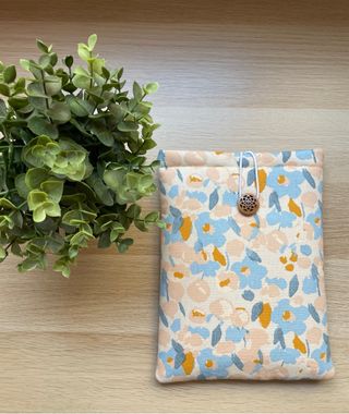 Funda libro grande flores beige y azul