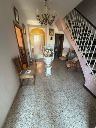 Se vende casa amplia con patio y salida a 2 calles