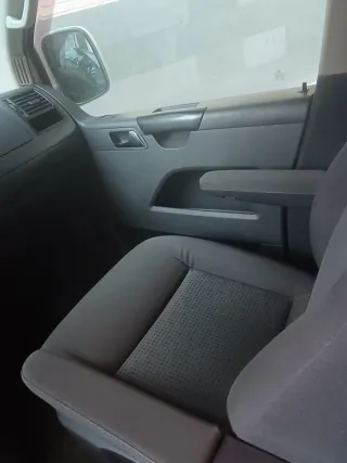 Volkswagen Caravelle 2009