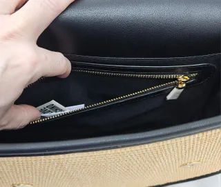 Bolso Rafia Love Moschino.