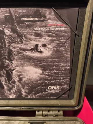 Estuche Oris con brazalete caucho