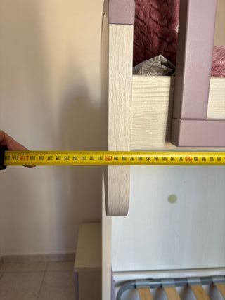 Letto a castello e scrivania con libreria