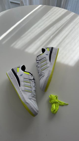 Adidas Forum x Indigo Herz Blancas y Amarillas