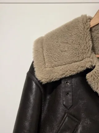 Chaqueta Zara efecto piel forrada S