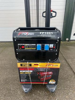 Lote completo  Generador motosierra y maletin...