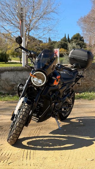 Zontes GK125cc Negra y Naranja