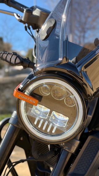 Zontes GK125cc Negra y Naranja