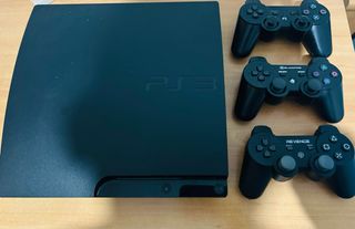 Consola PS3 Slim 500GB + 3 Mandos
