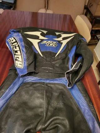 Mono de piel talla 48 Gericke