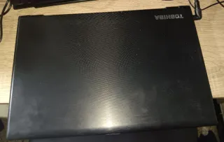 Portátil Toshiba i3-4005U