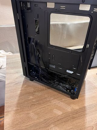 Caja PC Gaming con luz RGB