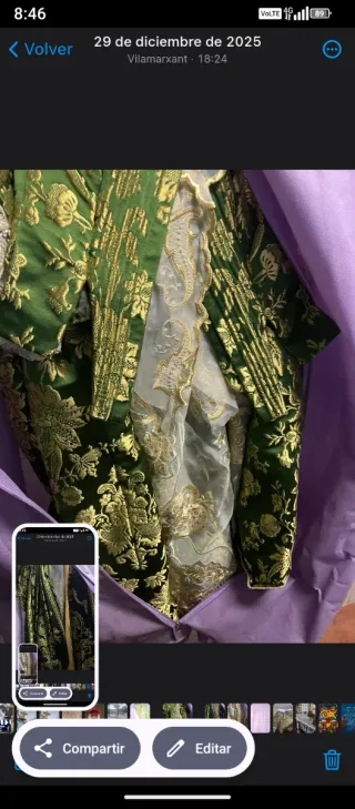Trajes de Fallera Negro y Dorado 200€ cada uno