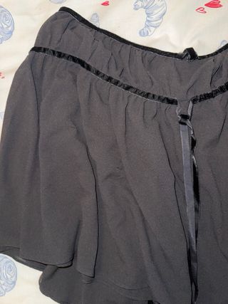 Falda corta Zara negra