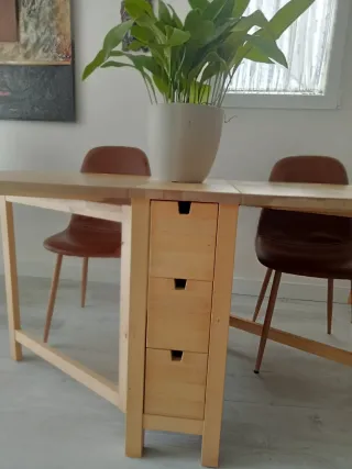Mesa plegable de madera con cajones. Modelo Norden