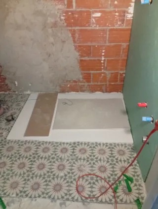 Baldosas hidráulicas y cemento