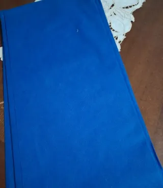 10 Tovaglie TNT Azzurre 150x150 cm