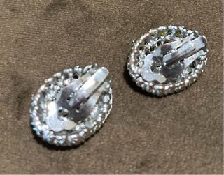 Pendientes vintage negros y blancos