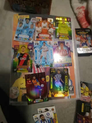 Cromos Adrenalyn LaLiga 25-26. Es para cambiar