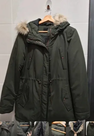 Parka verde militar con capucha y pelo