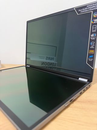 Monitor Portatile ASUS ZenScreen Duo OLED