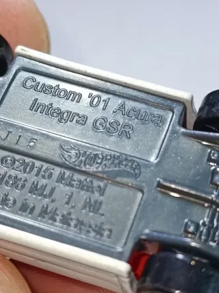 HONDA ACURA INTEGRA GSR 2001 HOTWHEELS 1/64