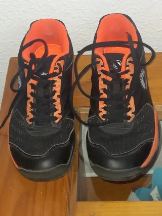 Zapatillas de pádel Jhayber Negras y Naranjas