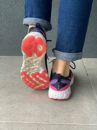 Tênis Nike React Azul e Rosa
