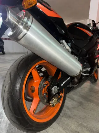 Suzuki GSX-R 600 K5 Negra/Naranja