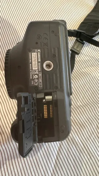 Cámara Canon T3i + Objetivo 18-55mm