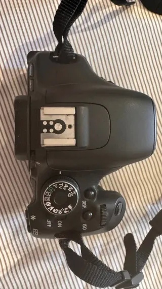 Cámara Canon T3i + Objetivo 18-55mm