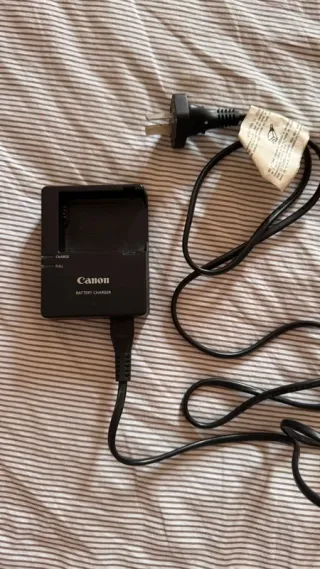 Cámara Canon T3i + Objetivo 18-55mm