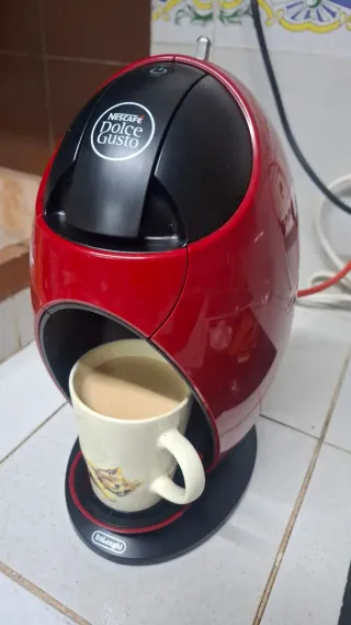 Cafetera Dolce Gusto Jovia Roja