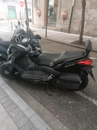 Yamaha XMAX 125 Negra