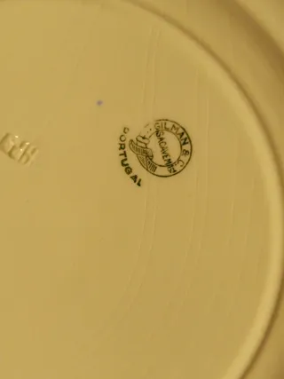 Conjunto de 12 antigos pratos rasos com flores