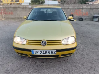 Volkswagen Golf 2000