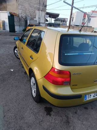 Volkswagen Golf 2000