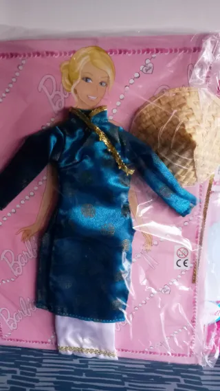 Barbie vestito Moda nel Mondo Vietnam