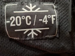 Abrigo Quechua Negro Talla L