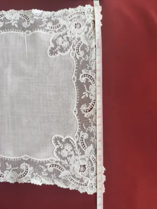 Pañuelo de encaje antiguo