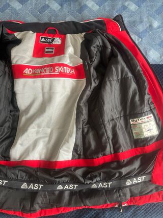 Giubbino da neve rosso