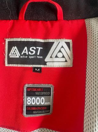 Giubbino da neve rosso