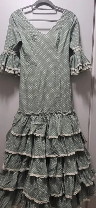 Traje Flamenca Verde Lunaritos talla 14