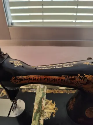 Máquina de coser Singer antigua