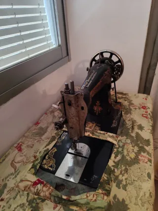 Máquina de coser Singer antigua