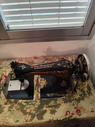 Máquina de coser Singer antigua