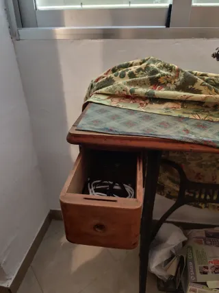 Máquina de coser Singer antigua