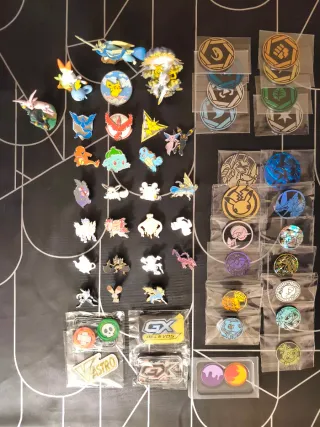 Lote Pokemon: Pins,Monedas,Figuras y Marcadores