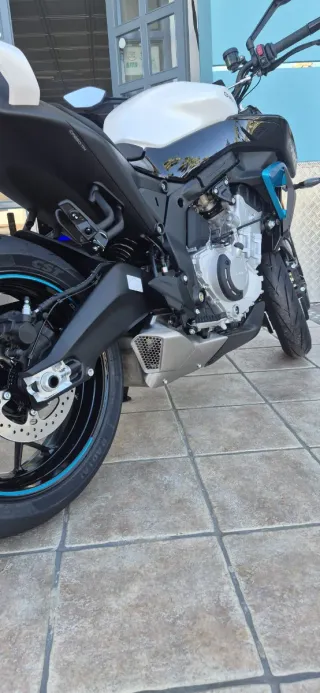 CFMOTO NK675 Naked Moto