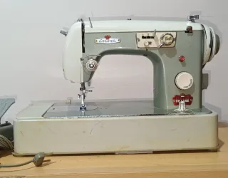 Máquina de coser Corona WM50