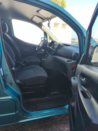 Nissan NV200 2010
